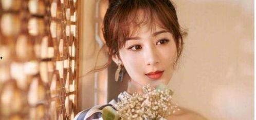 杨紫同桌爆料视频,揭秘明星校园生活幕后趣事 第1张 杨紫同桌爆料视频,揭秘明星校园生活幕后趣事 第1张